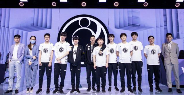 这位坚定不 这位坚定不