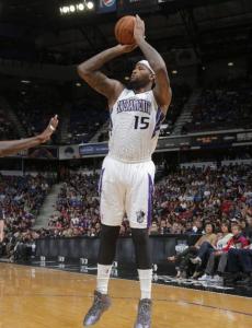 她不仅面临 她不仅面临